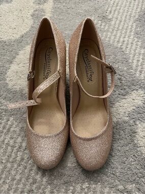 Glitter Mary Jane Heels in Gold
